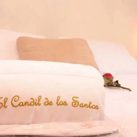 El Candil De Santos
